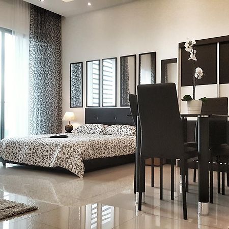 1-2 Guests, Hbo-Go Tv, Bali-Style Studio In Cybersquare, Cyberjaya By Flexihome-My Exterior photo